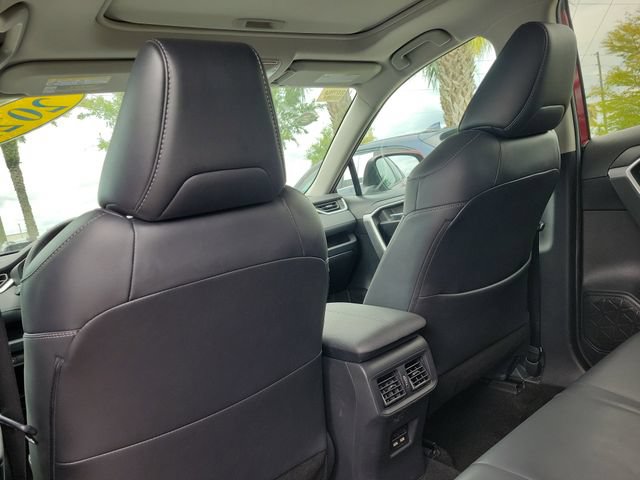 Used 2021 Toyota RAV4 XLE Premium FWD image 10