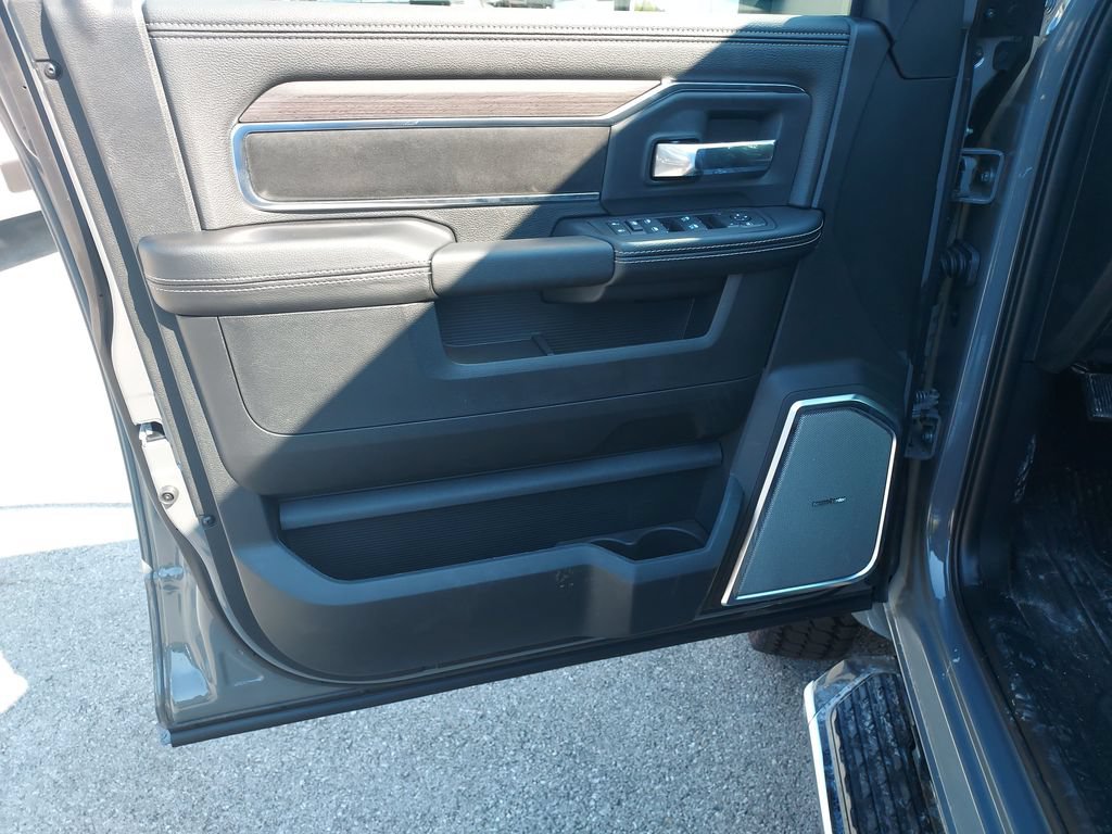 New 2027 RAM 5500 4x4 Crew Cab w/ Laramie Trim Package image 12