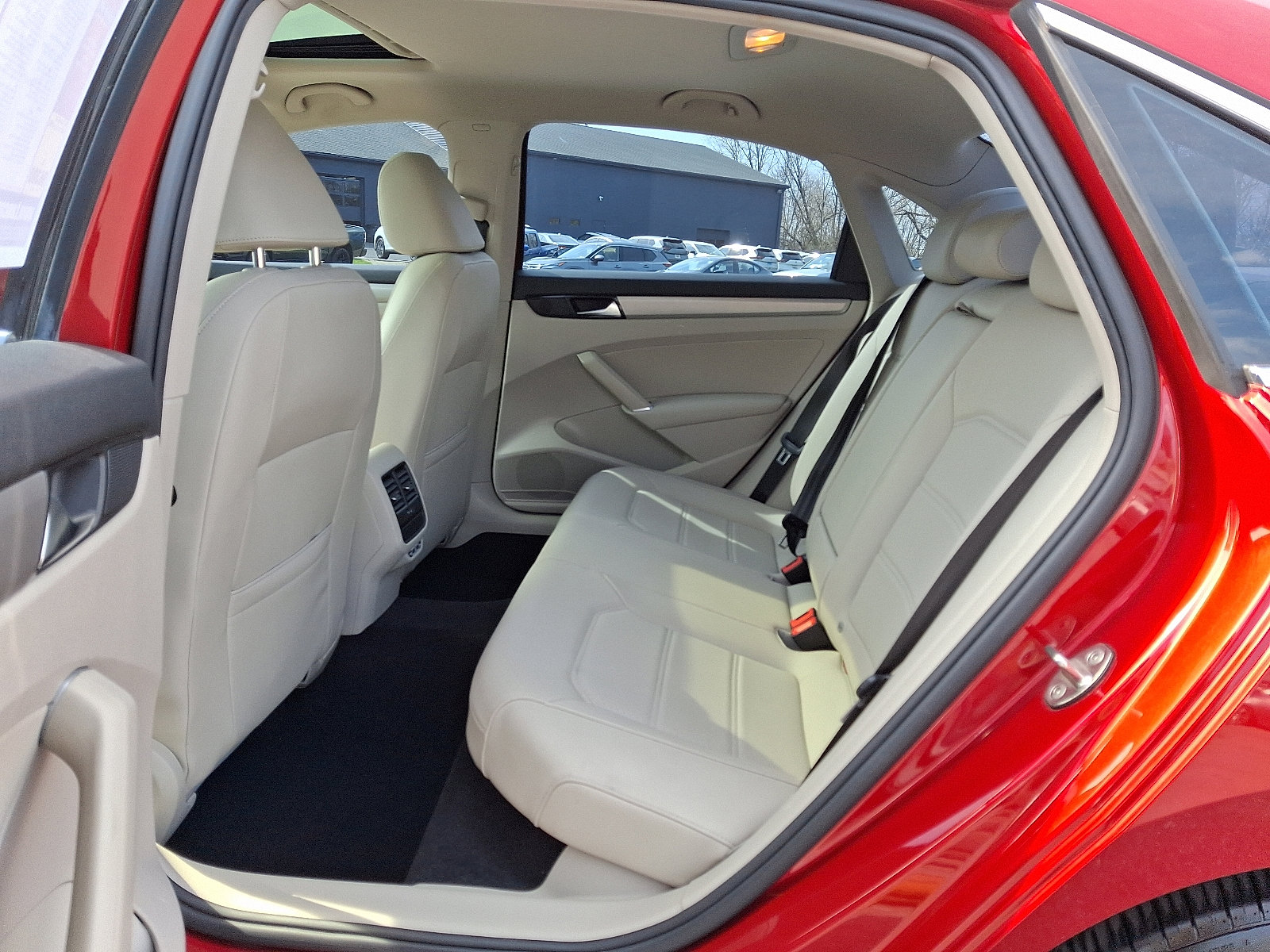 Used 2021 Volkswagen Passat 2.0T SE image 12