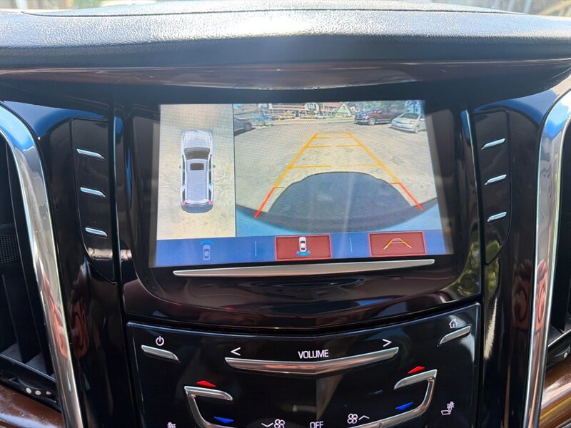 Used 2018 Cadillac Escalade ESV Premium Luxury AWD/4WD image 20