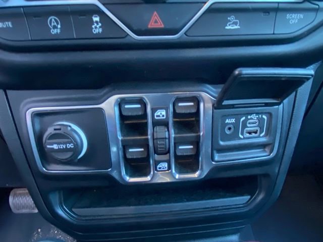 Used 2022 Jeep Wrangler Unlimited Sport image 23