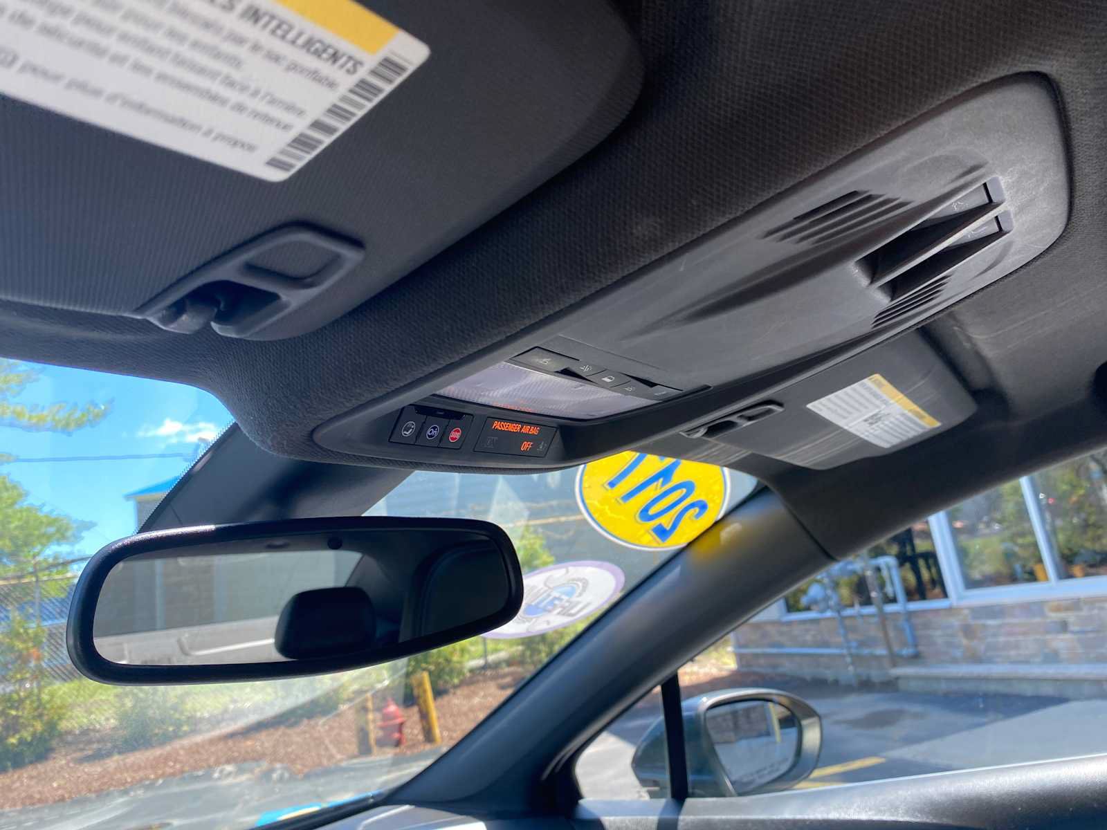 Used 2017 Chevrolet Cruze Premier FWD image 25