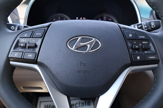 Used 2020 Hyundai Tucson Ultimate w/ Cargo Package AWD/4WD image 18