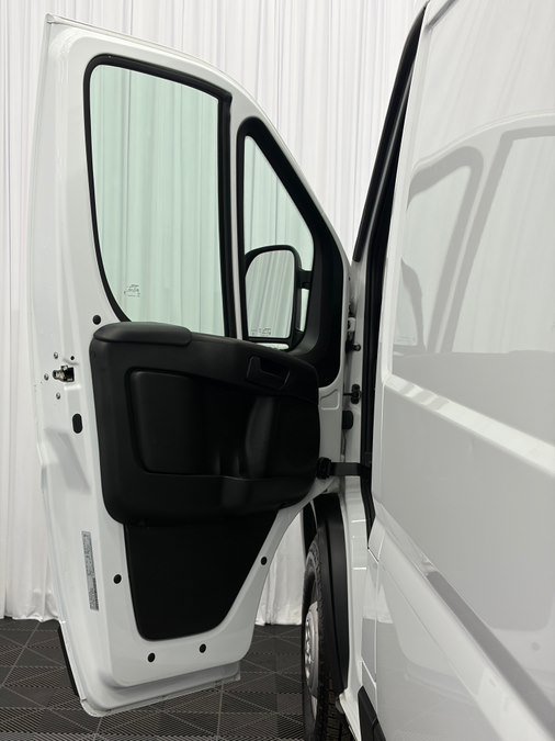 Used 2023 RAM ProMaster 2500 FWD image 12