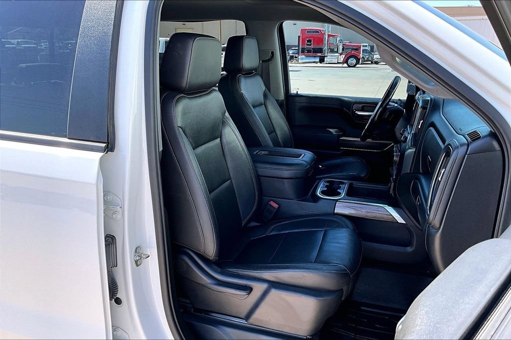 Used 2020 Chevrolet Silverado 1500 LT Trail Boss AWD/4WD image 9