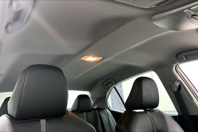 Used 2024 Toyota Camry SE image 28