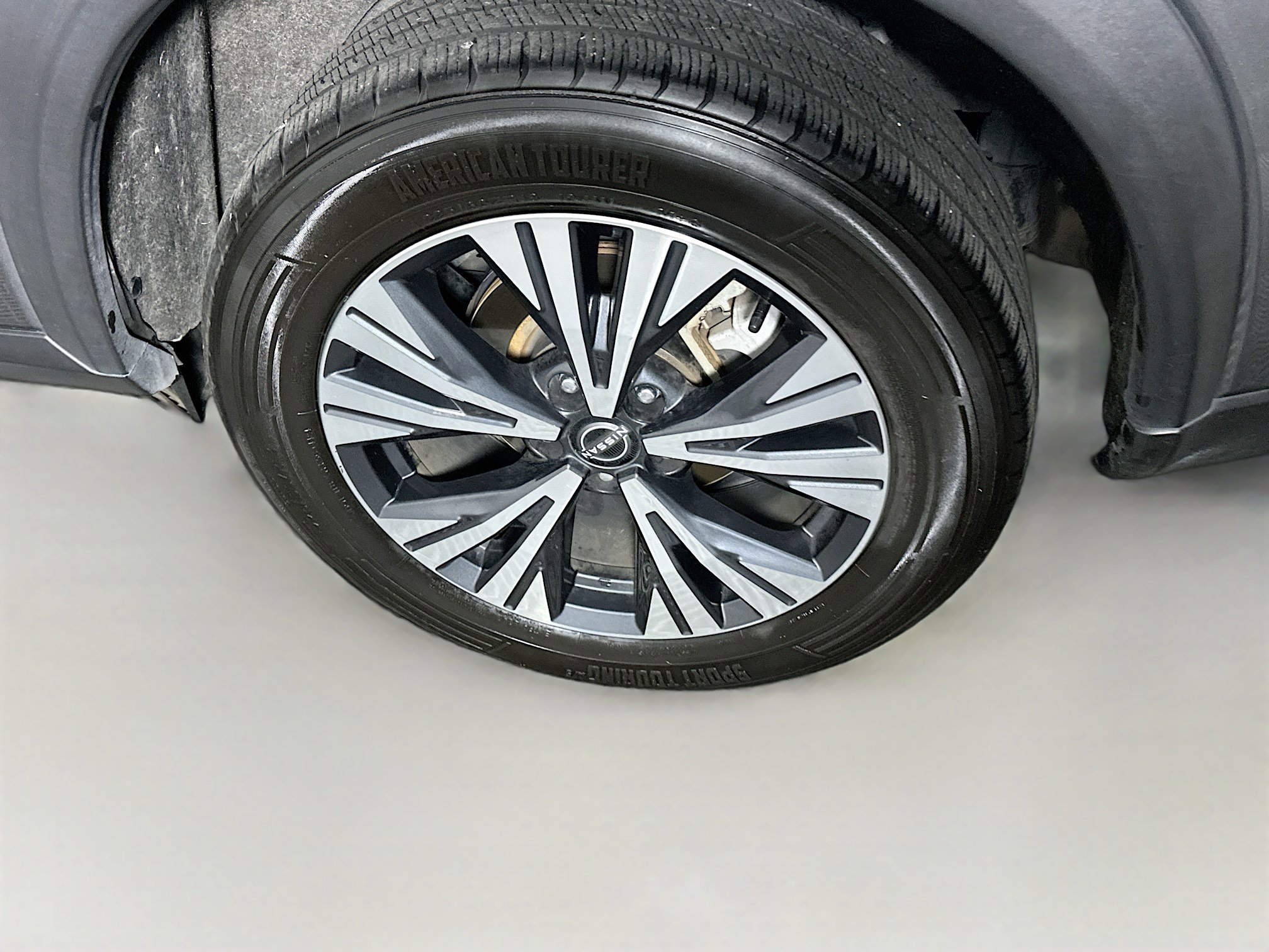 Used 2023 Nissan Rogue SV image 11