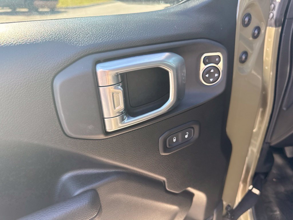 New 2026 Jeep Gladiator Sport w/ Dual Top Group AWD/4WD image 15