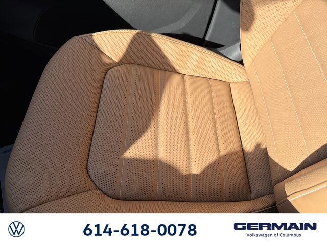 New 2026 Volkswagen Atlas Cross Sport SEL R-Line image 32