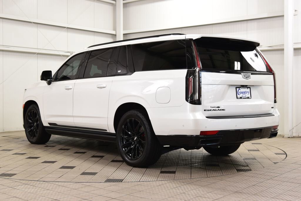 Used 2024 Cadillac Escalade ESV Sport Platinum w/ LPO, ONYX Package AWD/4WD image 6