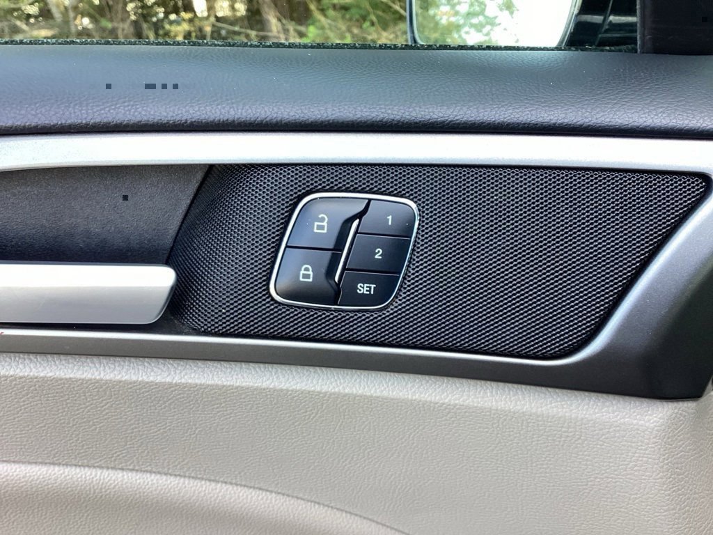 Used 2017 Ford Fusion SE image 53