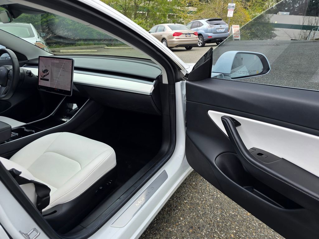 Used 2018 Tesla Model 3 Performance AWD/4WD image 11