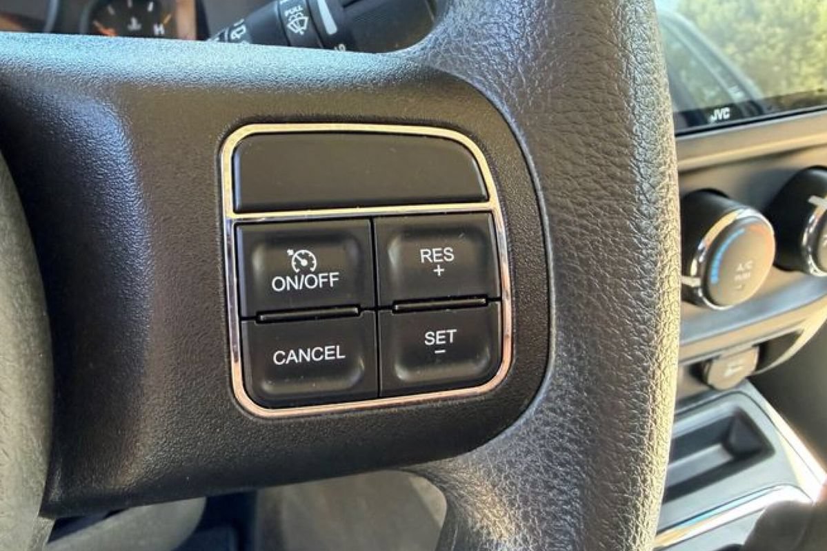 Used 2015 Jeep Patriot Sport AWD/4WD image 26