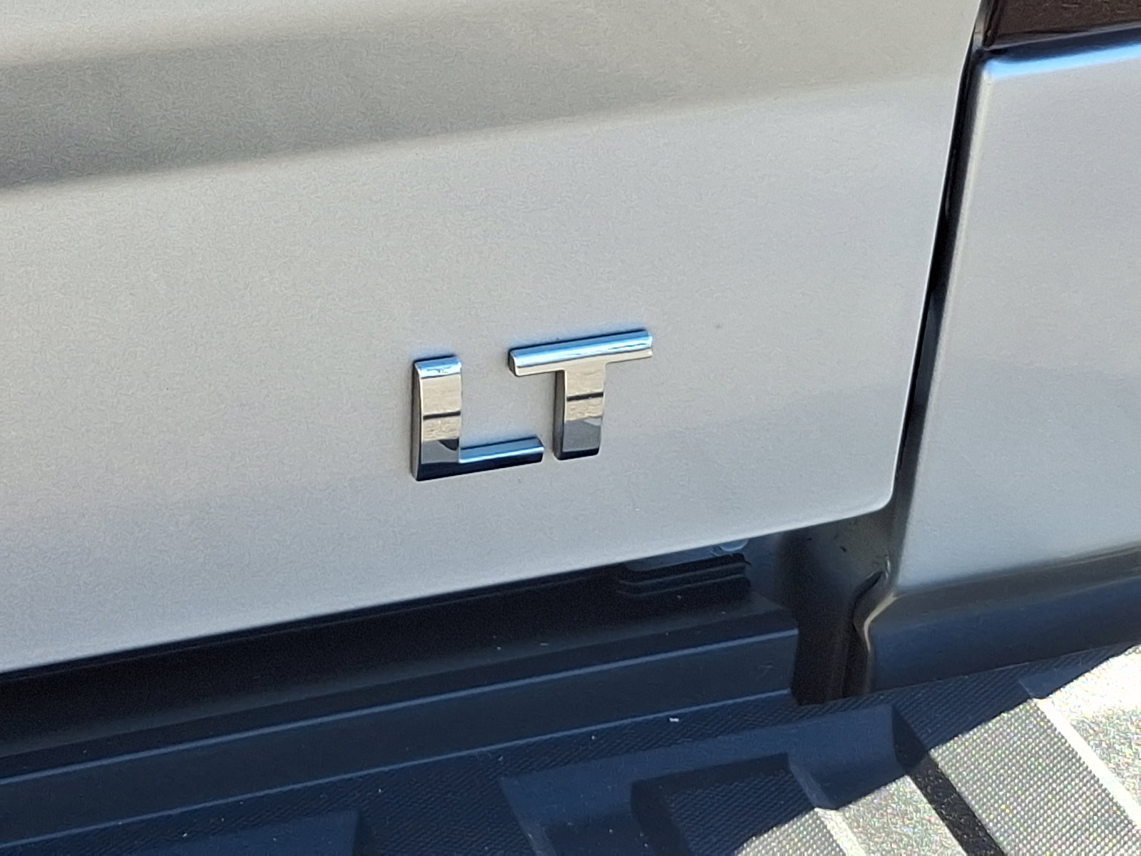 Used 2018 Chevrolet Silverado 1500 LT w/ All Star Edition image 30