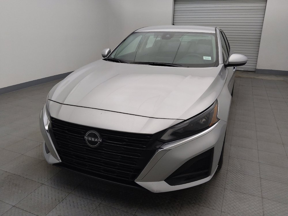 Used 2023 Nissan Altima 2.5 SV image 15