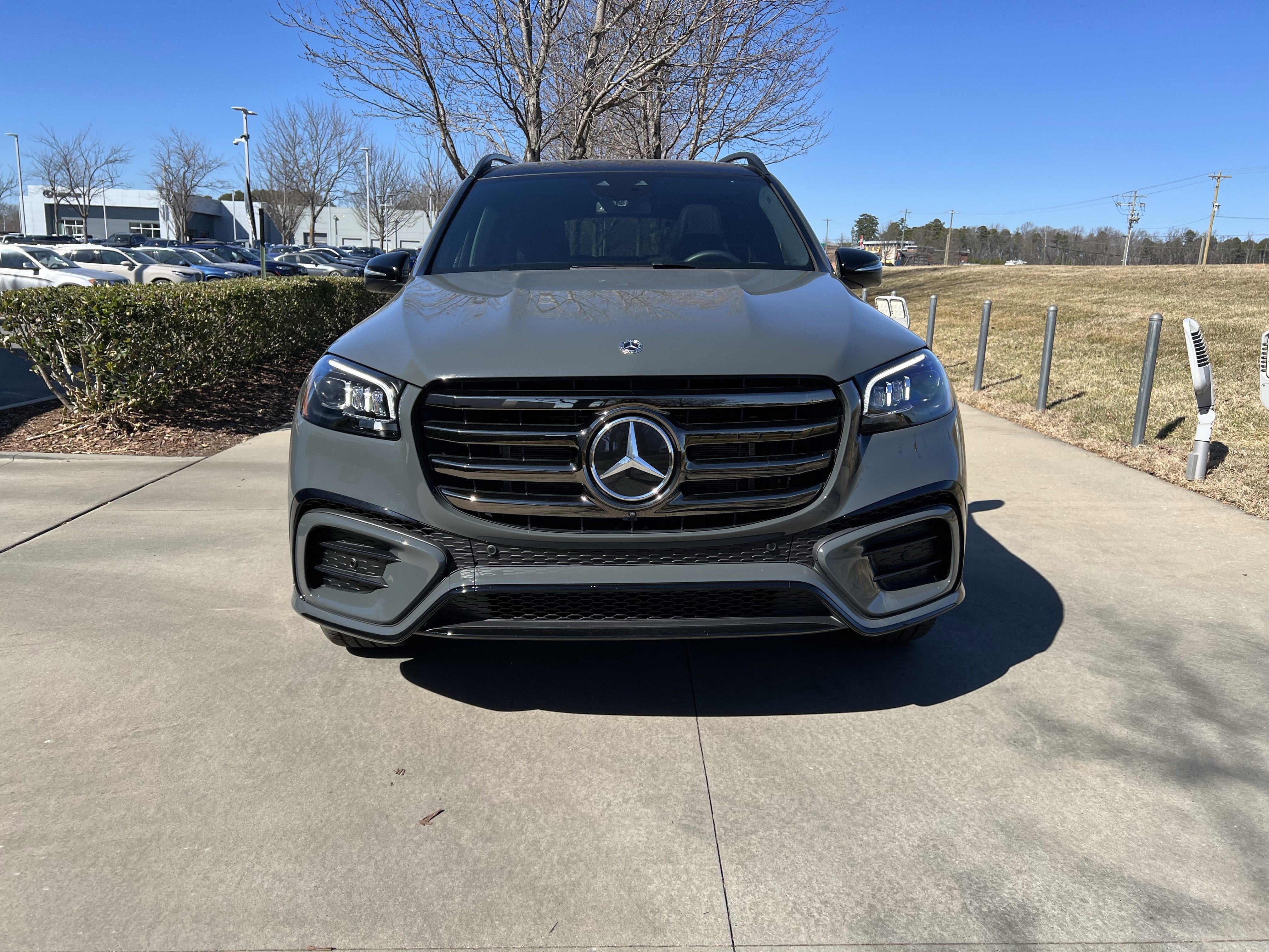 Used 2025 Mercedes-Benz GLS 450 4MATIC image 3