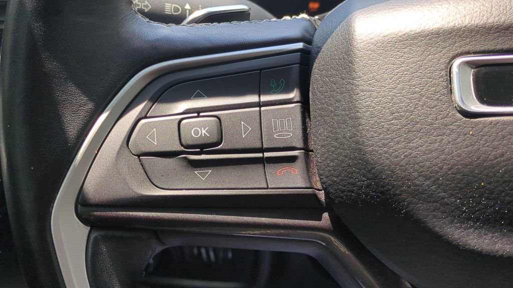 Used 2021 Jeep Grand Cherokee L Laredo w/ Luxury Tech Group I RWD image 19