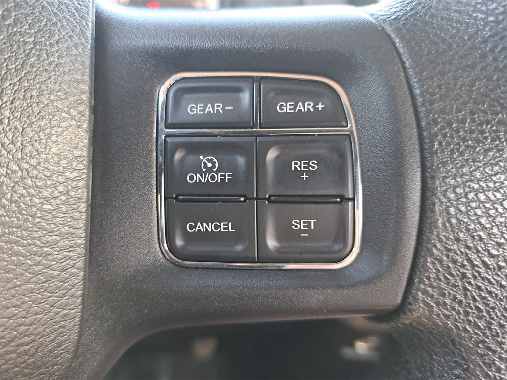 Used 2014 RAM 1500 Classic SLT image 16