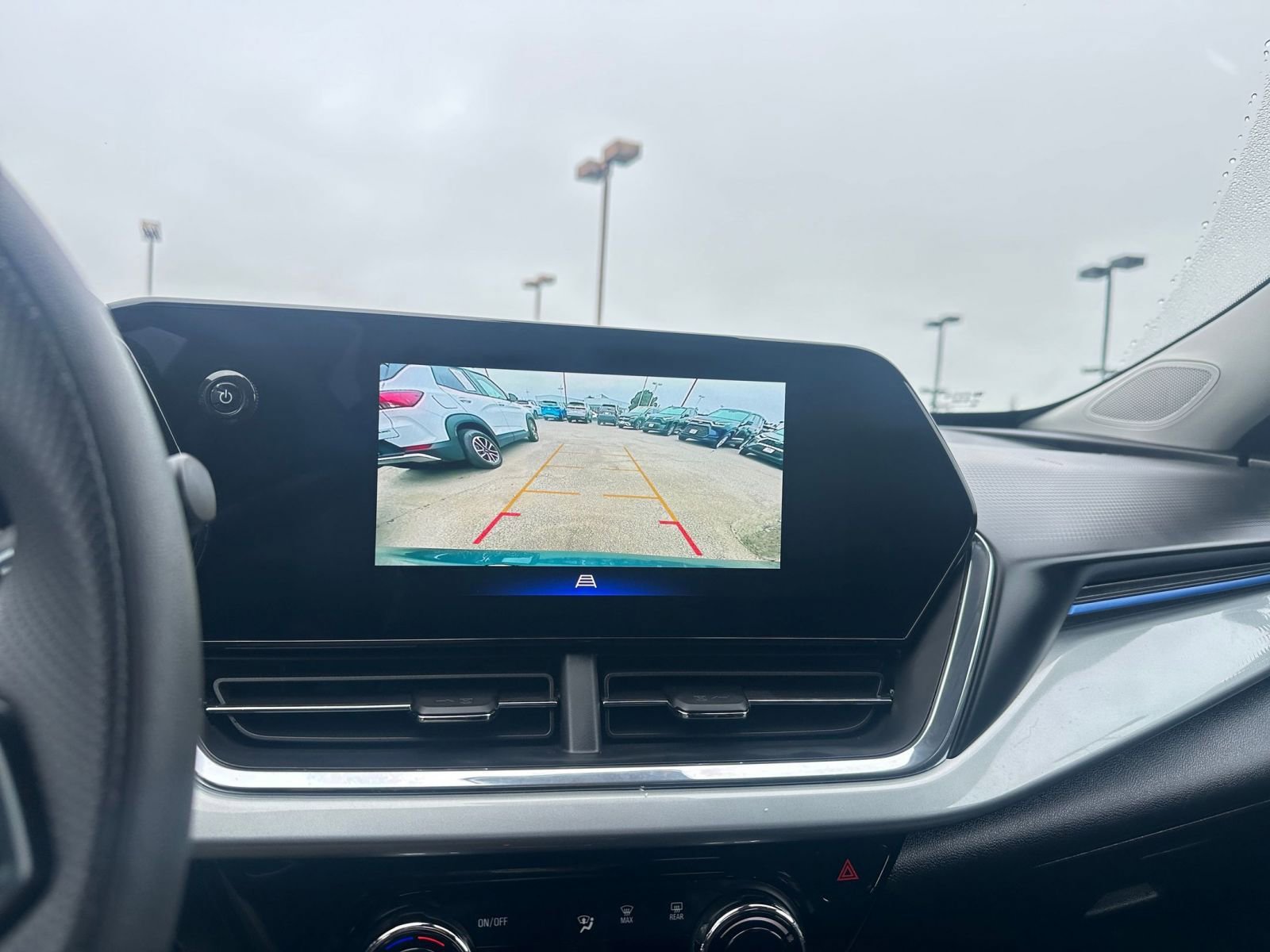 Used 2025 Chevrolet Trax LT image 17