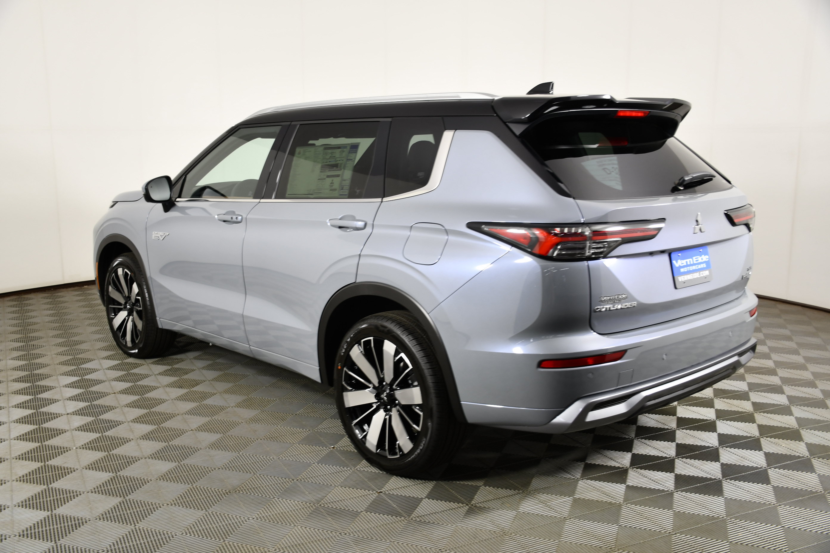 New 2026 Mitsubishi Outlander SEL AWD/4WD image 8