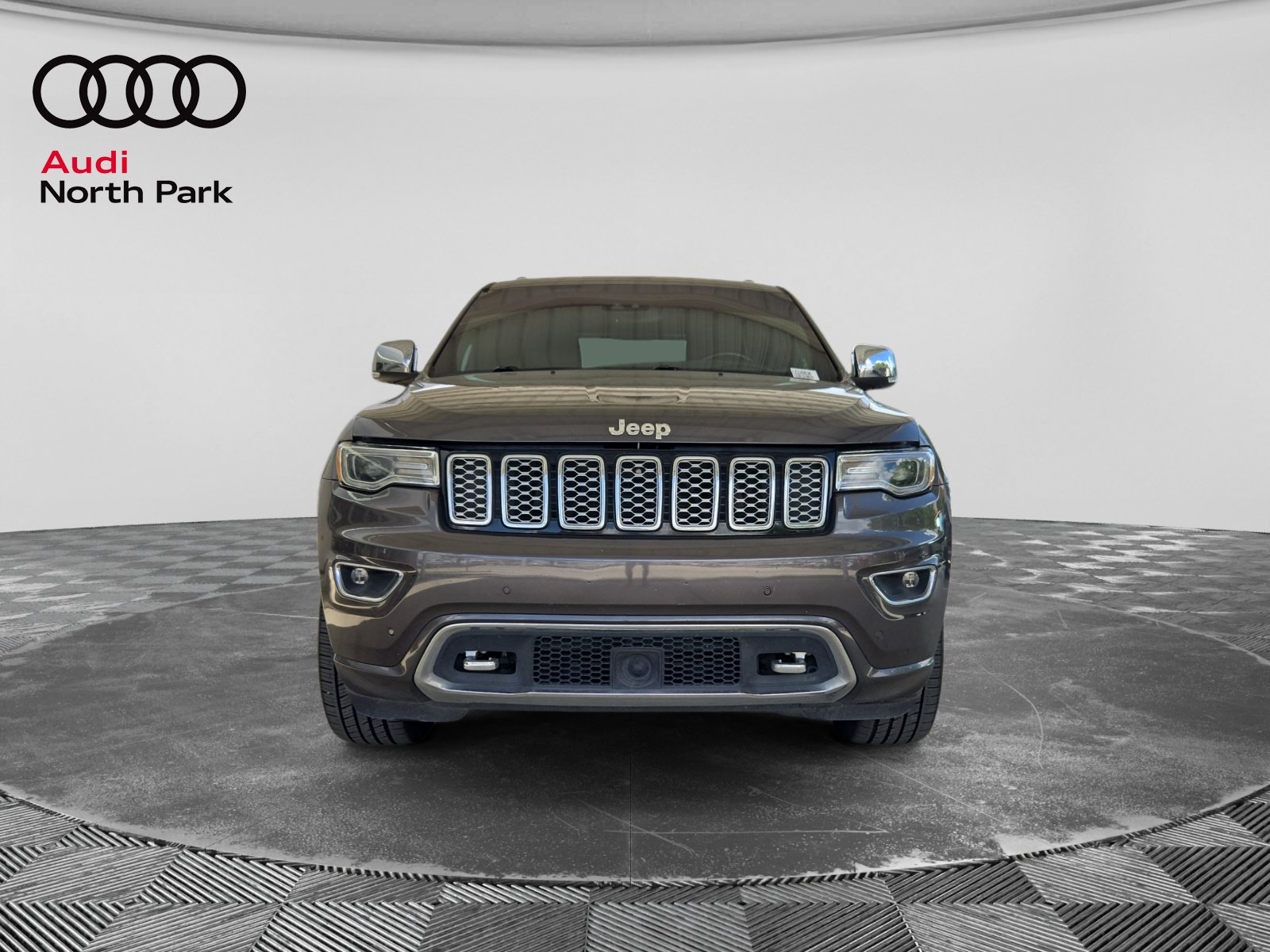 Used 2020 Jeep Grand Cherokee Overland RWD image 8