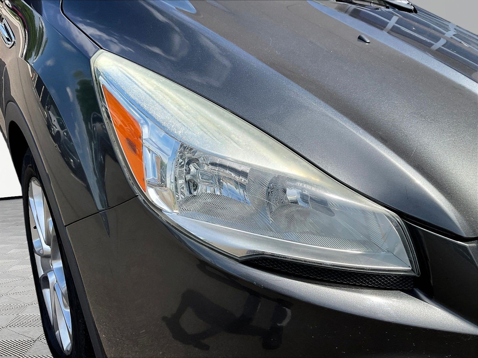 Used 2015 Ford Escape Titanium FWD image 32