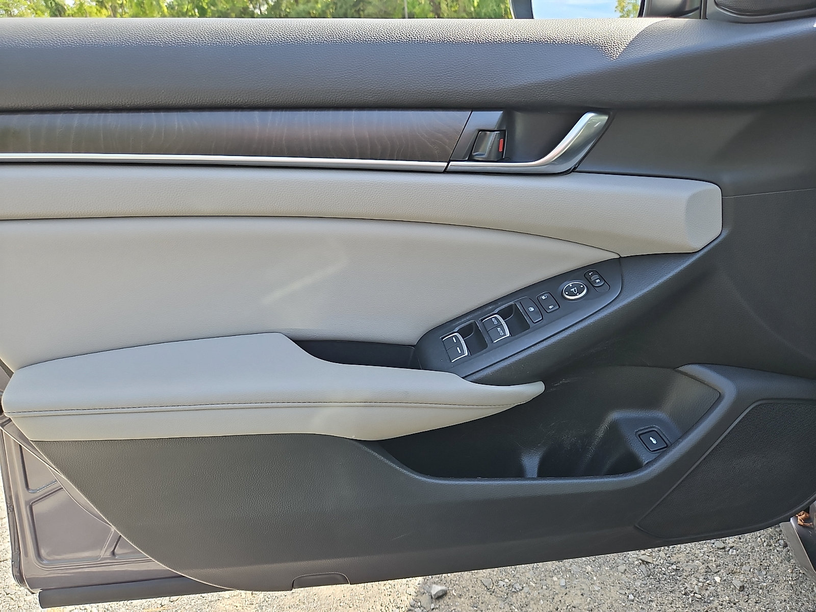 Used 2019 Honda Accord EX image 13