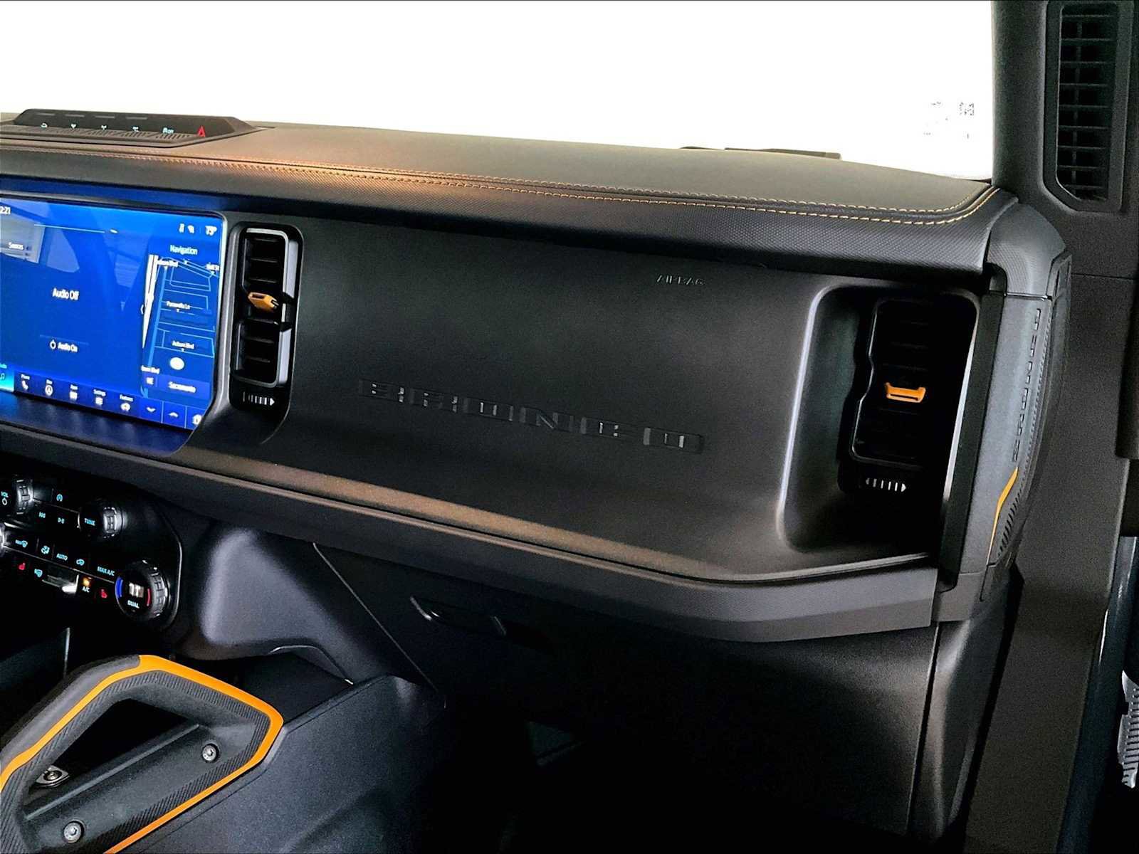 Used 2024 Ford Bronco Badlands image 23