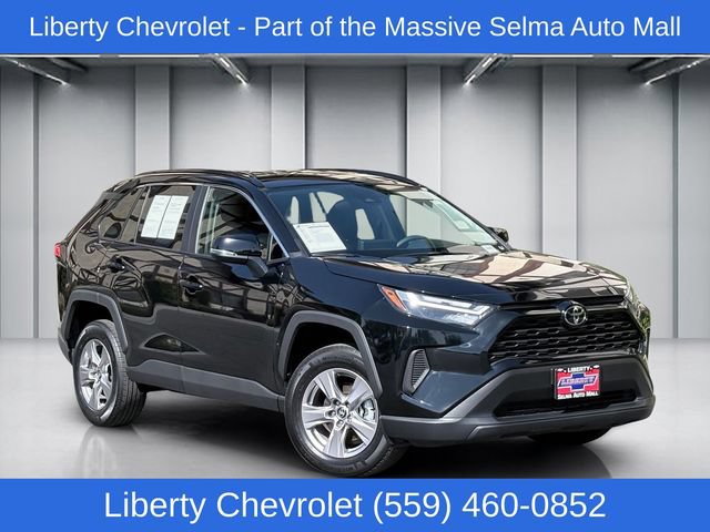 Used 2025 Toyota RAV4 XLE FWD image 1