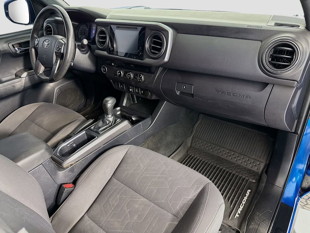 Used 2018 Toyota Tacoma TRD Sport image 18