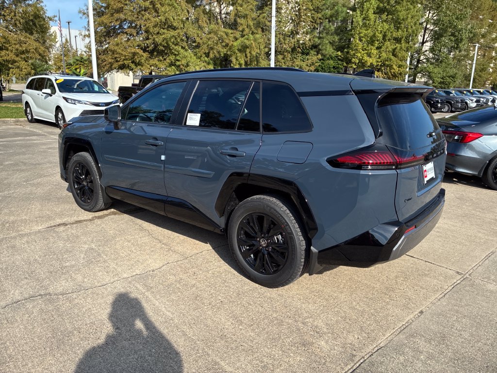 New 2026 Toyota RAV4 SE FWD image 3