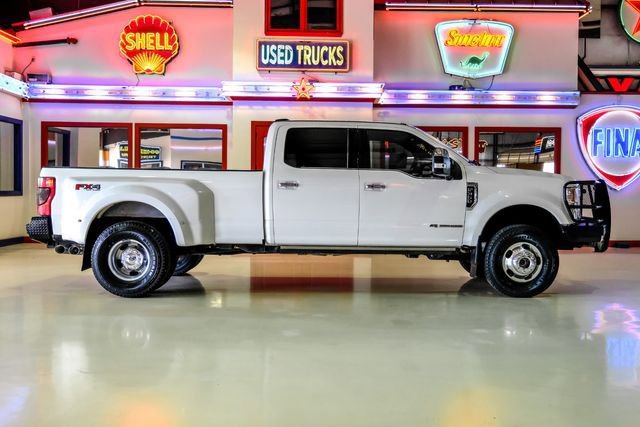Used 2022 Ford F350 Platinum w/ FX4 Off-Road Package AWD/4WD image 11
