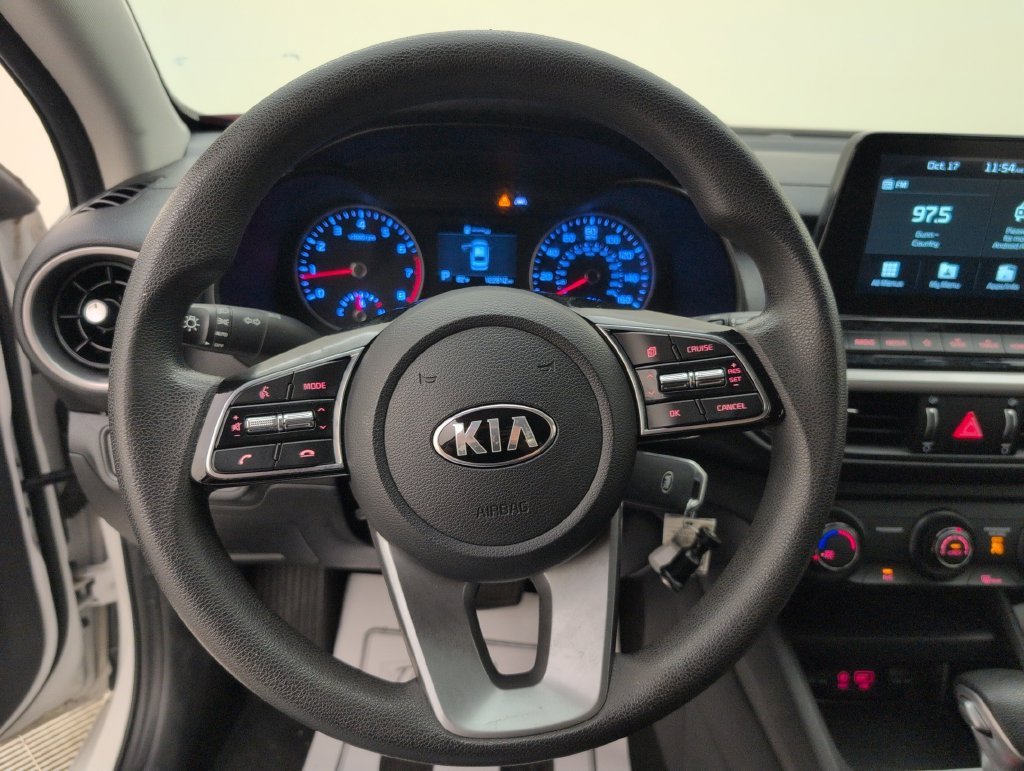 Used 2020 Kia Forte LXS FWD image 33