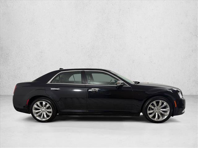 Used 2020 Chrysler 300 Limited RWD image 4