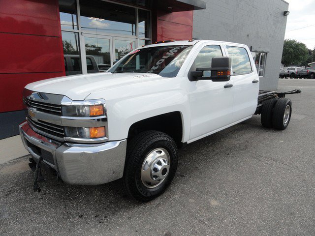Used 2015 Chevrolet Silverado 3500 W/T w/ WT Convenience Package AWD/4WD image 2