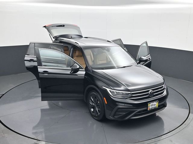 Used 2022 Volkswagen Tiguan SE AWD/4WD image 29