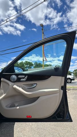 Used 2018 Mercedes-Benz C 300 4MATIC Sedan image 22