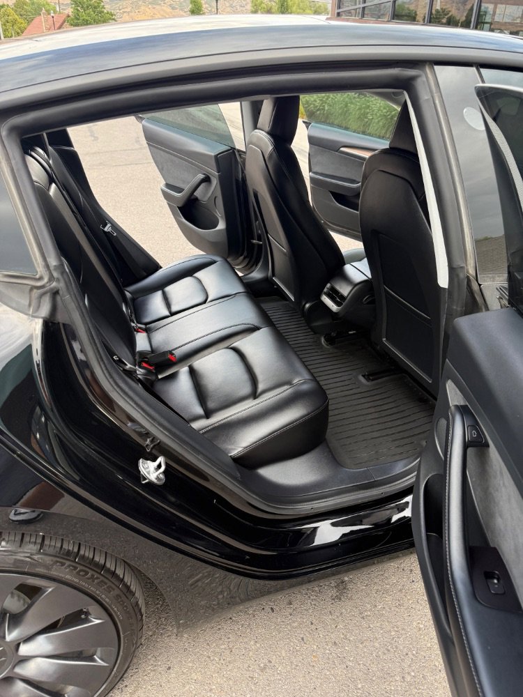 Used 2022 Tesla Model 3 Performance image 11