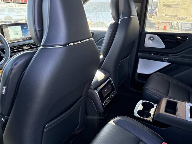 New 2026 Lincoln Aviator Black Label w/ Dynamic Handling Package image 17