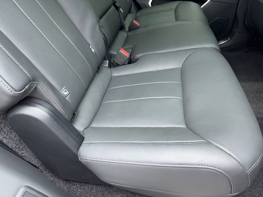 Used 2024 Land Rover Range Rover Long Wheelbase SE image 50