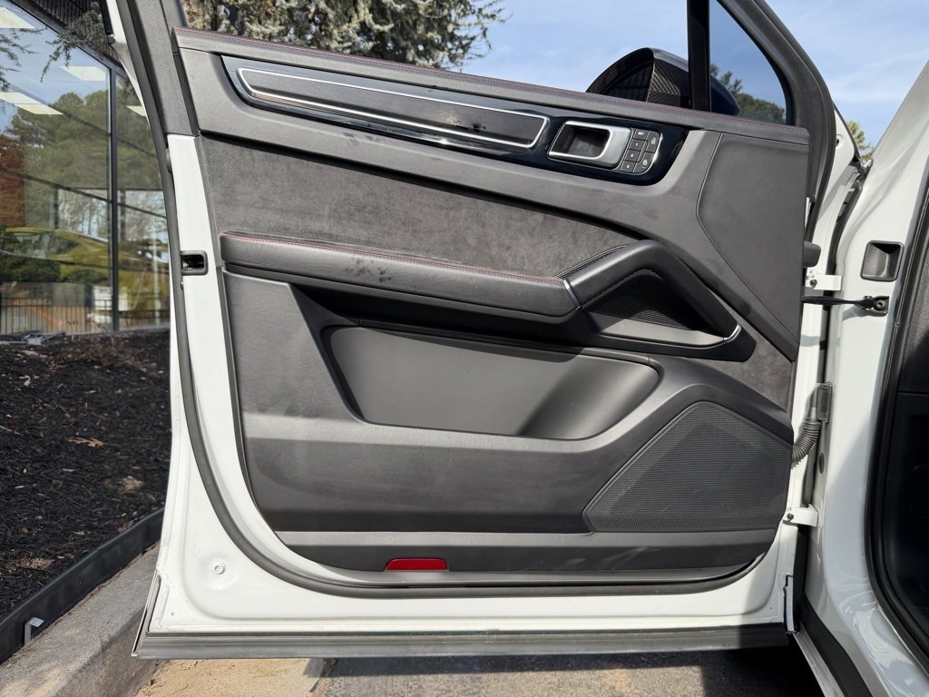 Used 2023 Porsche Cayenne GTS image 29