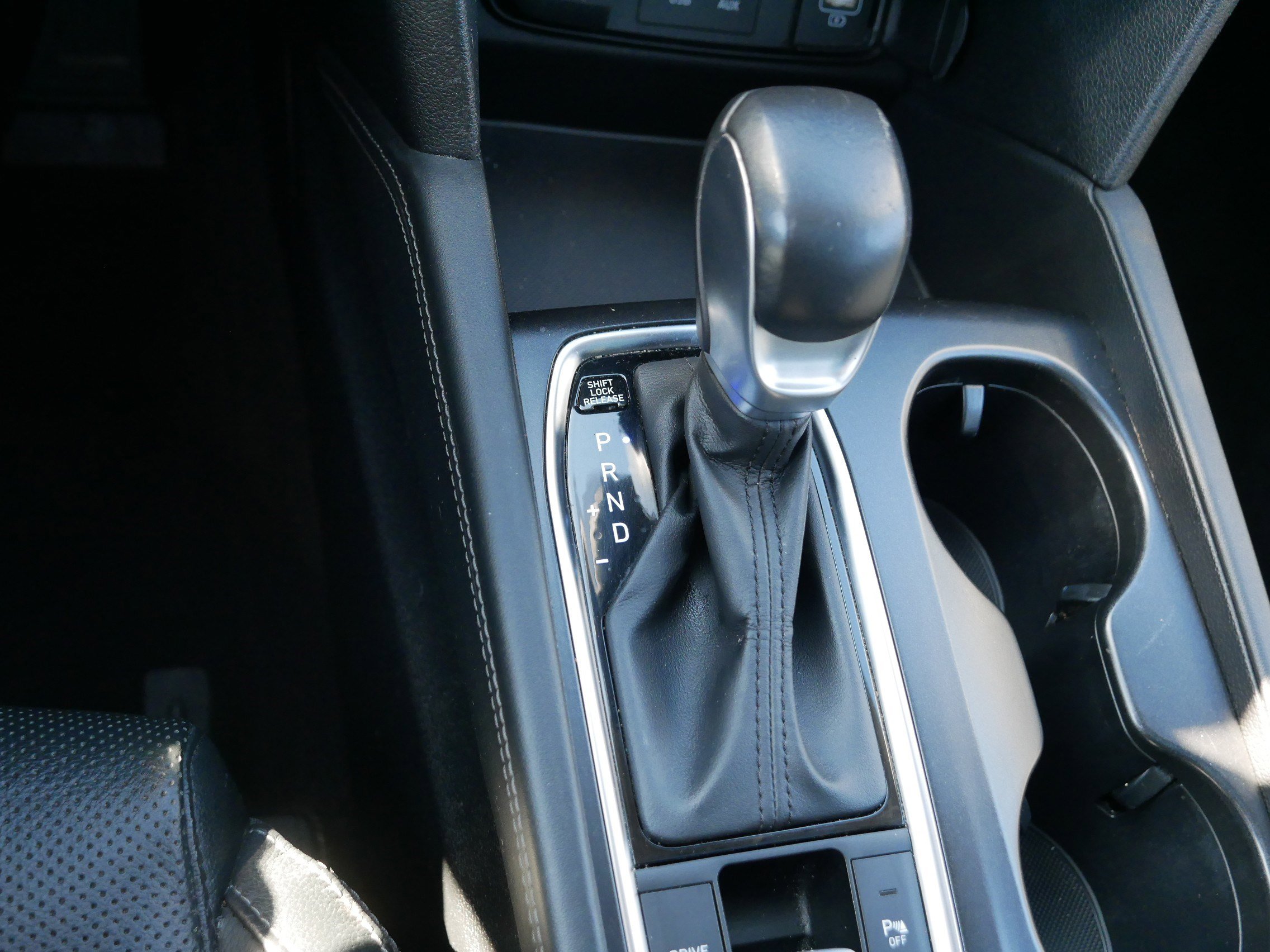 Used 2019 Hyundai Santa Fe Limited image 24