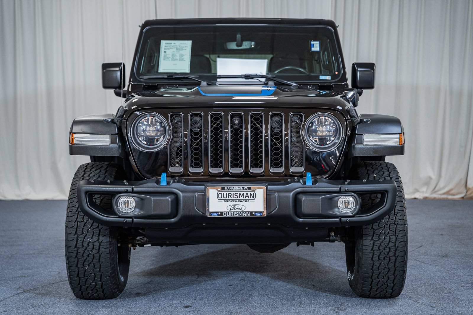 Used 2023 Jeep Wrangler Unlimited Rubicon 4xe w/ Steel Bumper Group AWD/4WD image 2