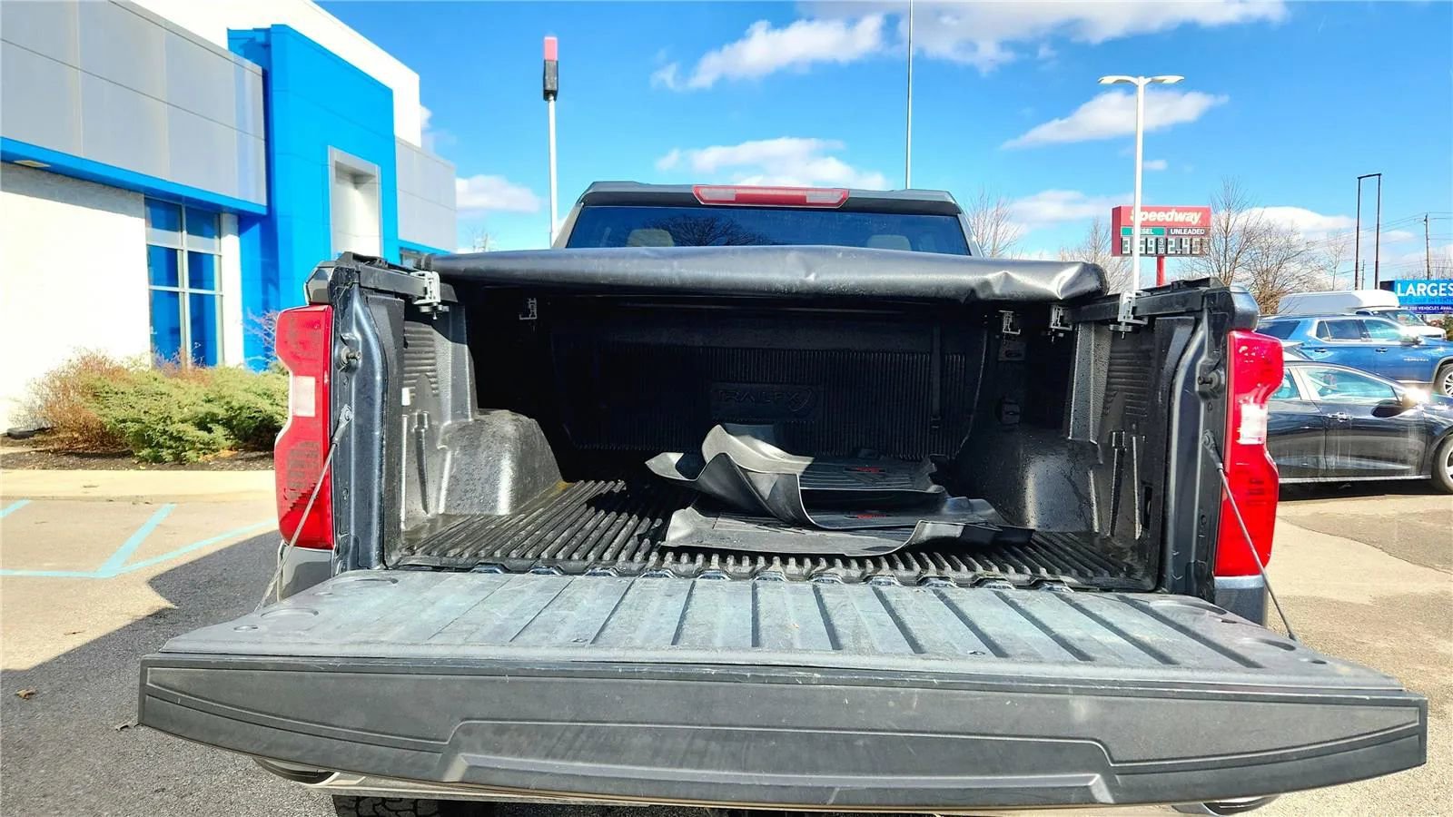 Used 2021 Chevrolet Silverado 1500 LT image 15