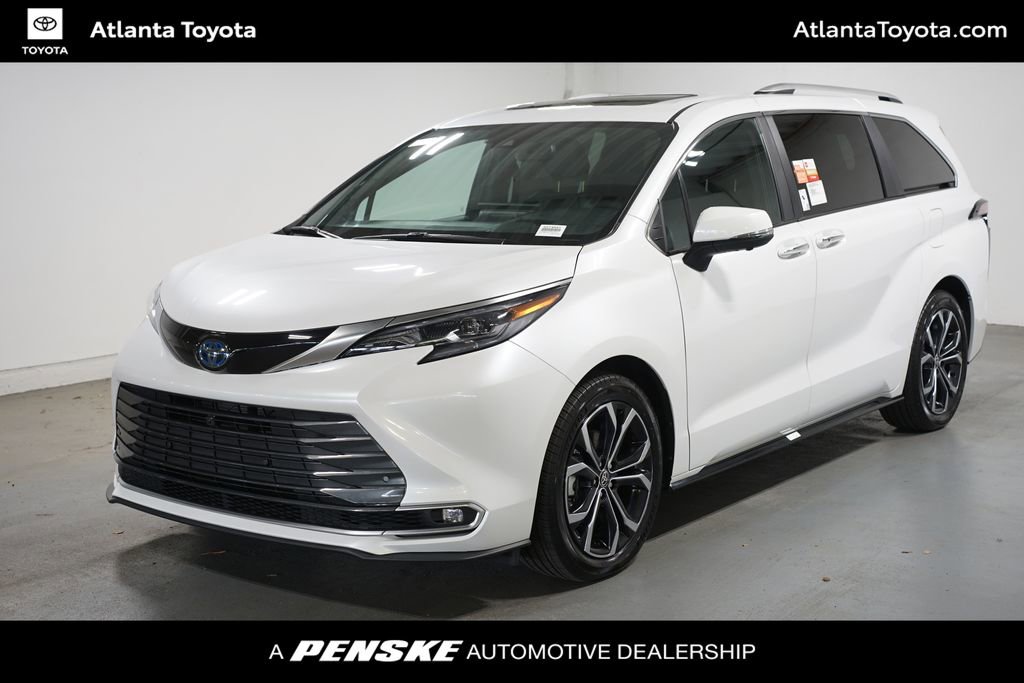 Certified 2025 Toyota Sienna Platinum