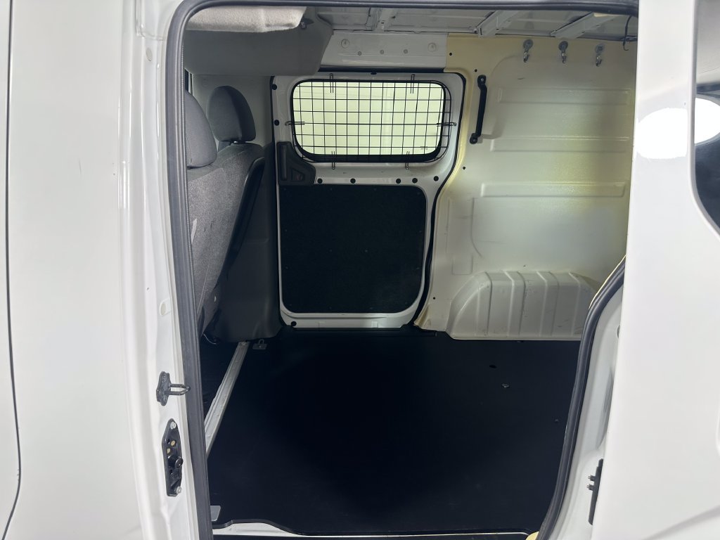 Used 2015 Chevrolet City Express LT w/ Technology Package FWD image 14