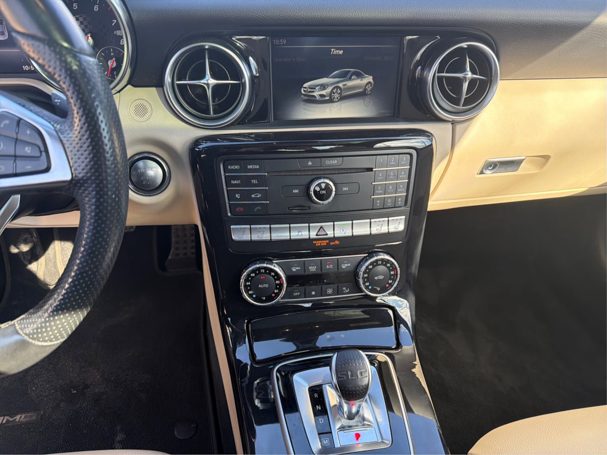 Used 2020 Mercedes-Benz SLC 300 w/ Premium Package image 28