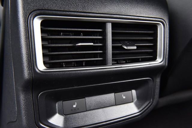 New 2026 Volkswagen Atlas Cross Sport SEL Premium R-Line image 23