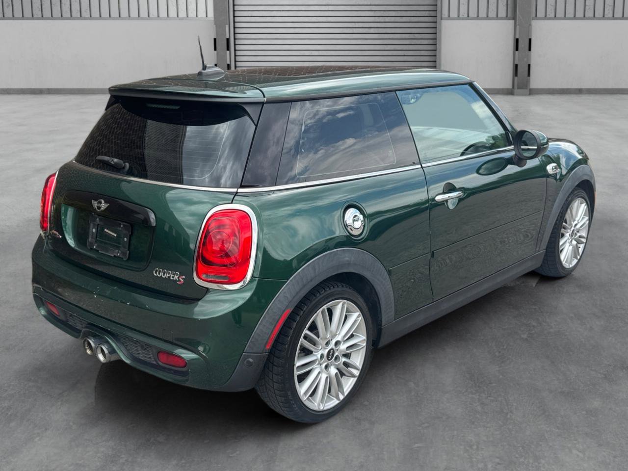 Used 2015 MINI Cooper S FWD image 32