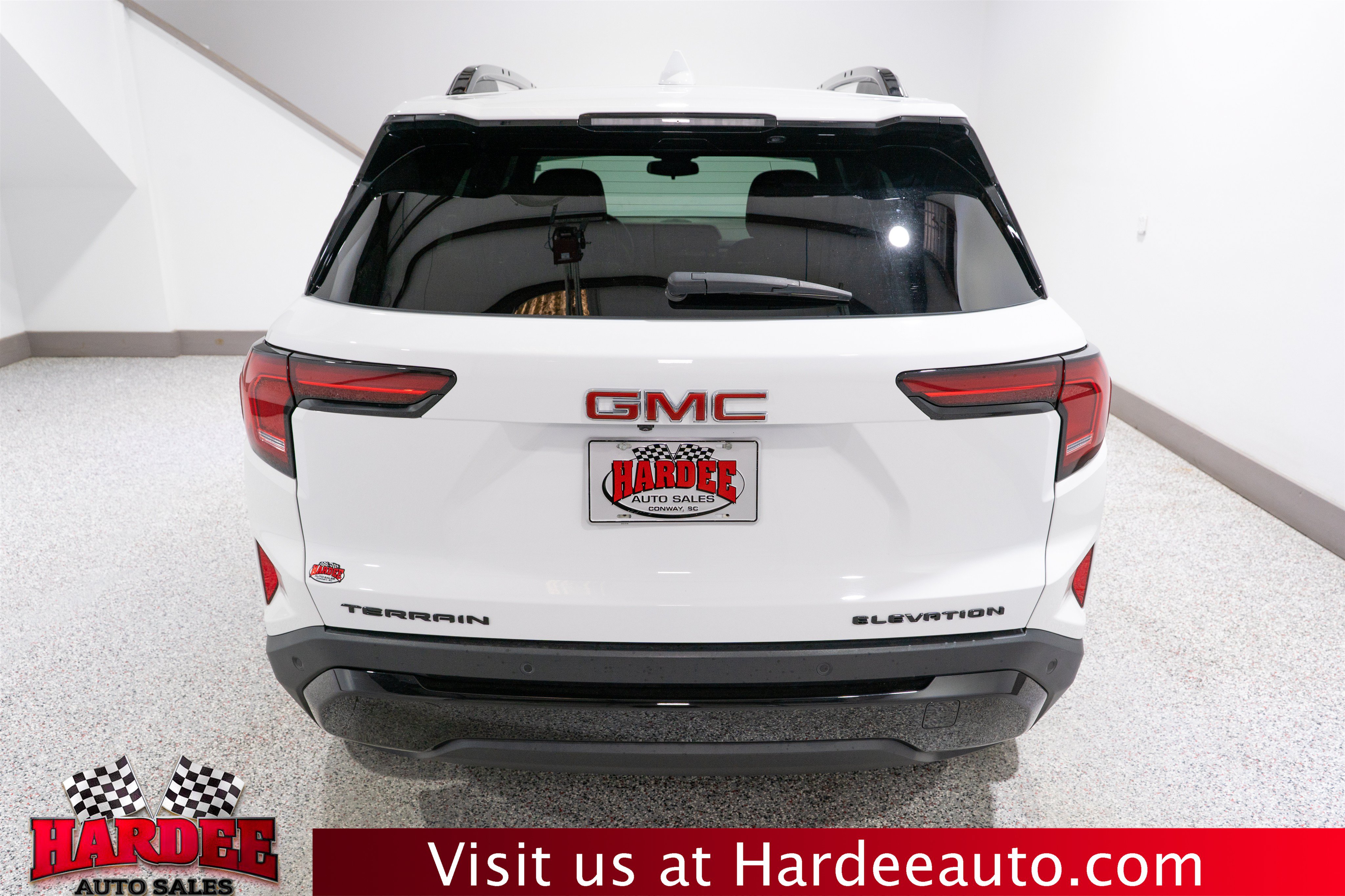 Used 2026 GMC Terrain Elevation w/ Elevation Premium Package FWD image 4